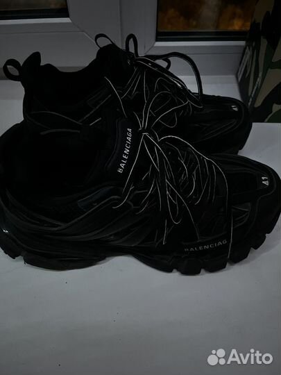 Balenciaga track 1 проданы