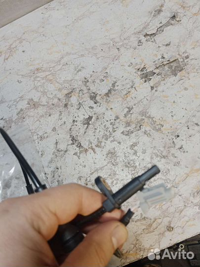 Датчик ABS пер-прав Nissan Murano Z50 X-Trail