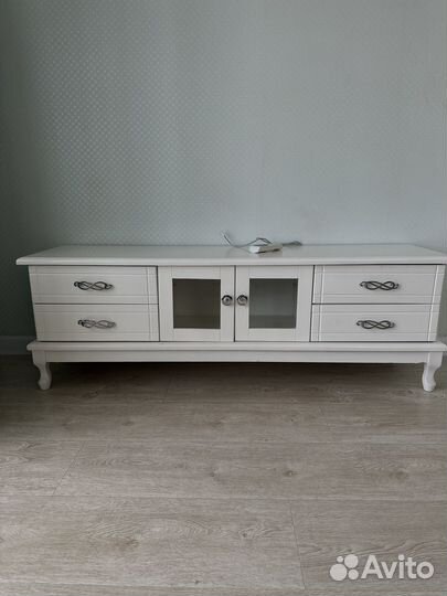 Тумба под телевизор