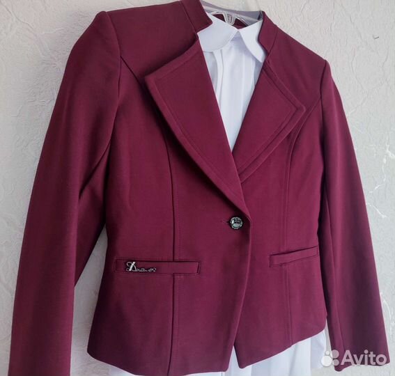 Пиджак и жилетка 134-140 рост для девочки