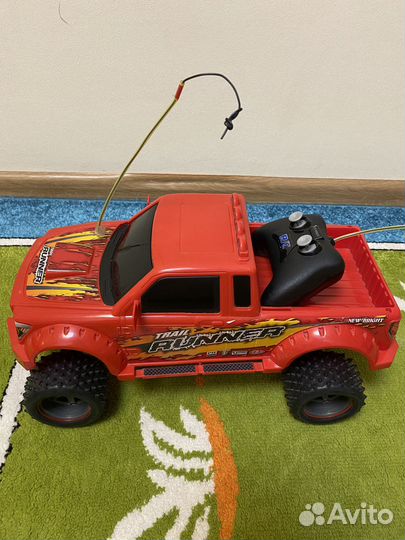 Машинка на пульте управления