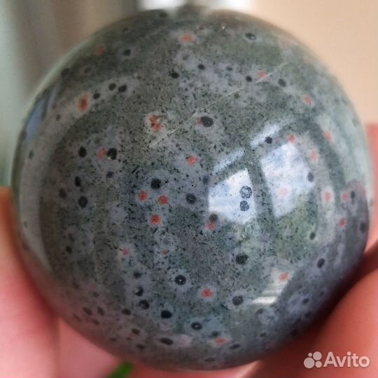 Шары из форелевого камня. Шары из камня. Крым