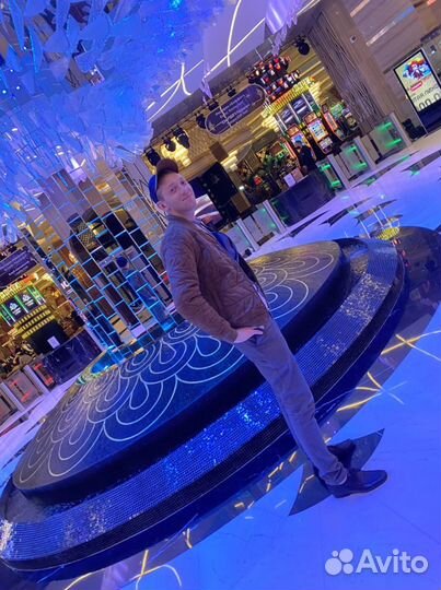 Бармен официант