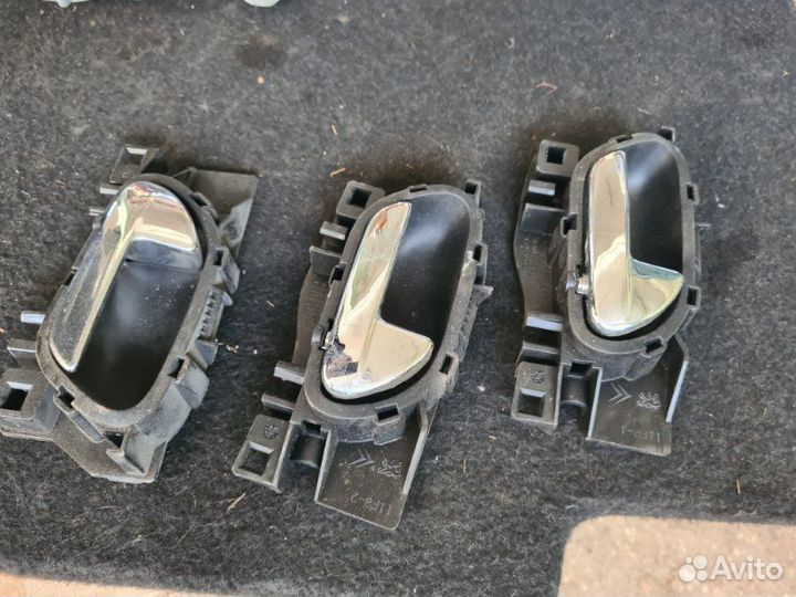 Ручка двери внутренняя Peugeot 308 хэтчбек 1.6 EP6