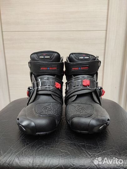 Мотоботы дорожные