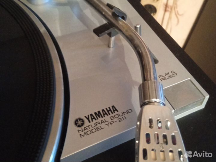 Проигрыватель винила Ямаха 211