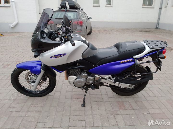 Suzuki XF650 Freewind