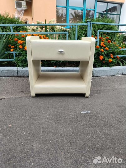 Тумбочки 2 штуки