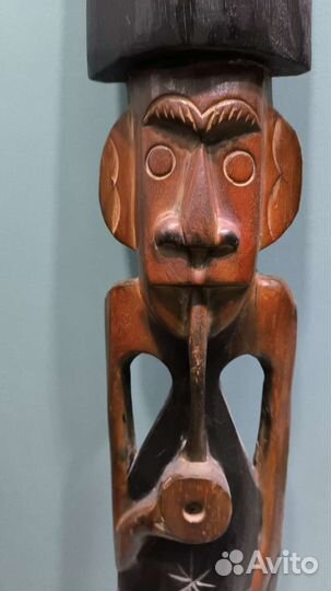 Деревянная статуэтка маска
