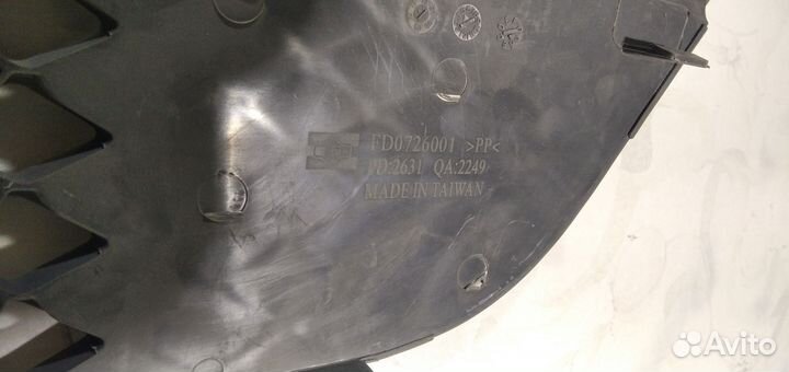 Решетка переднего бампера форд фиеста 5