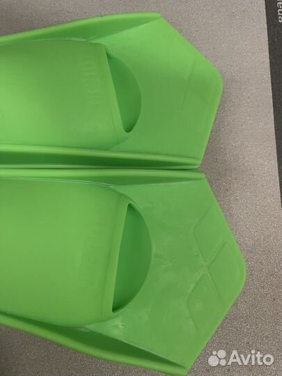 Ласты для плавания arena и лопатки mad wave