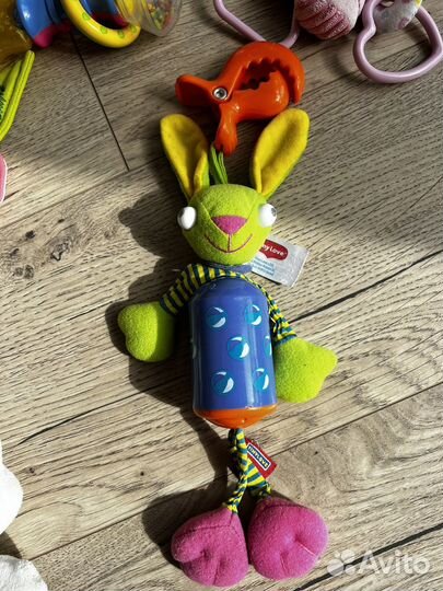 Пакет погремушек, грузунков для малыша