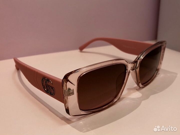 Солнцезащитные очки Gucci