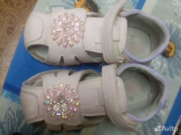 Сандалии для девочки