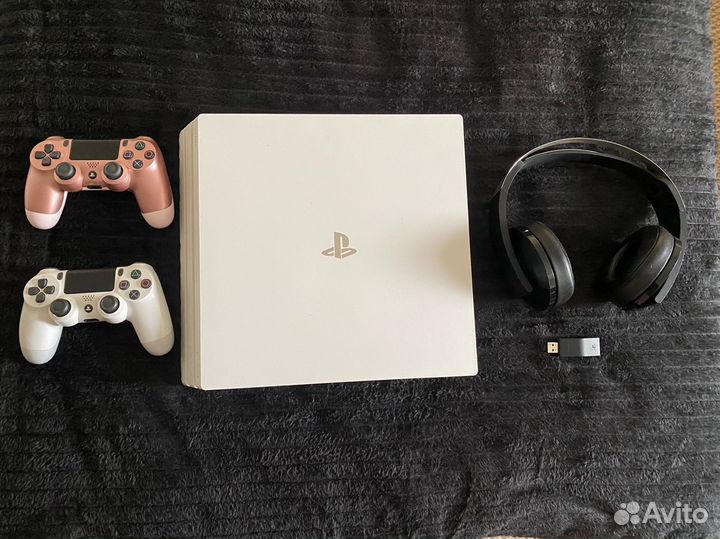 Sony Playstation 4 pro white
