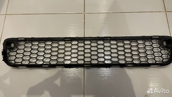 Решетки бампера Volvo S80