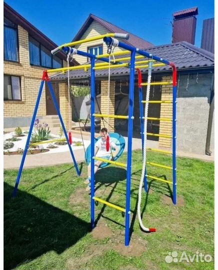 Уличный комплекс с качелей гнездо
