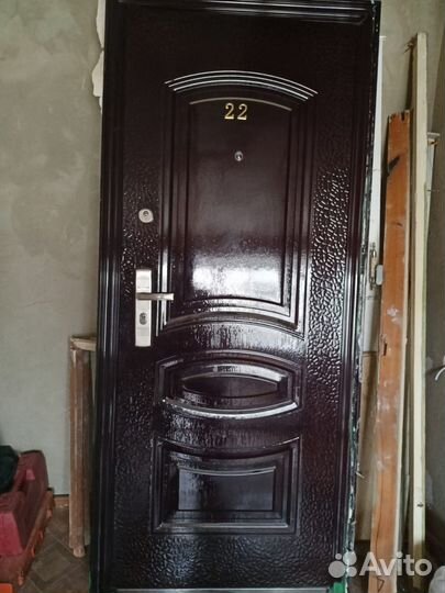 Дверь входная металлическая с коробкой и замками