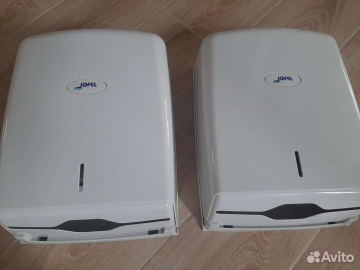 Диспансер для бумажных полотенец