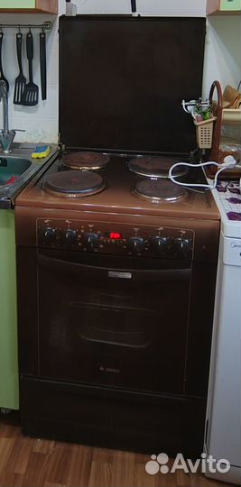 Продам плиту с духовкой