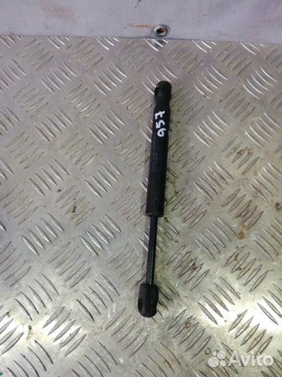 Амортизатор багажника Porsche Cayenne 957 M55.01