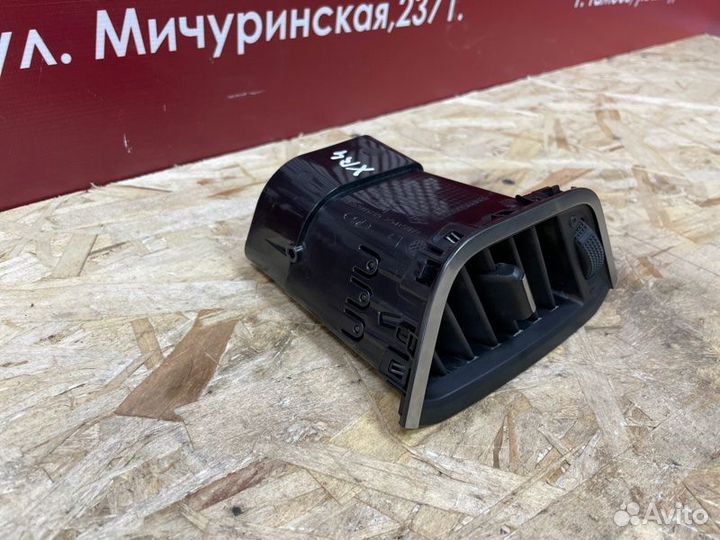 Воздушный дефлектор салона левый LADA X-Ray