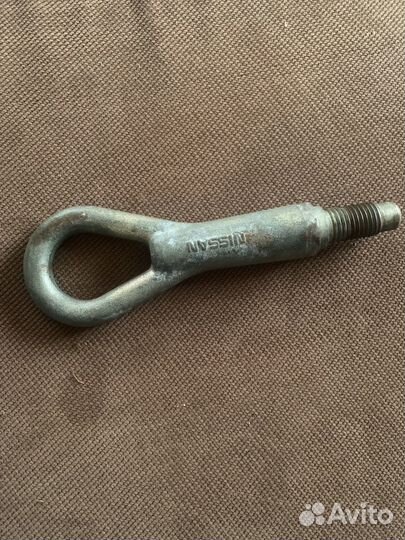 Буксировочный крюк ниссан скайлайн v35