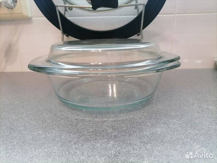 Стеклянная кастрюля