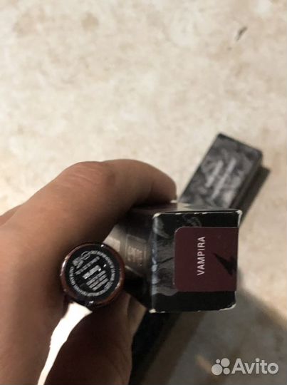 KVD помада жидкая vampira