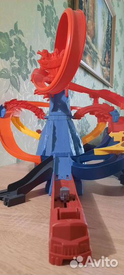 Набор игровой Hot Wheels Вулкан