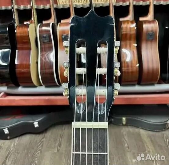 Классическая гитара martinez FAC - 502