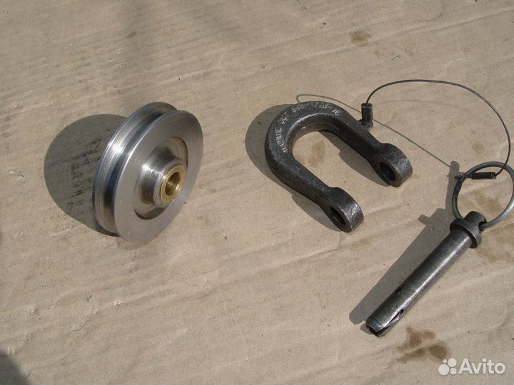 Шакл военный с полиспастом и стопором