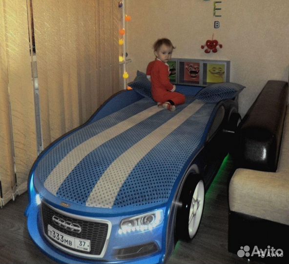 Кровать машина