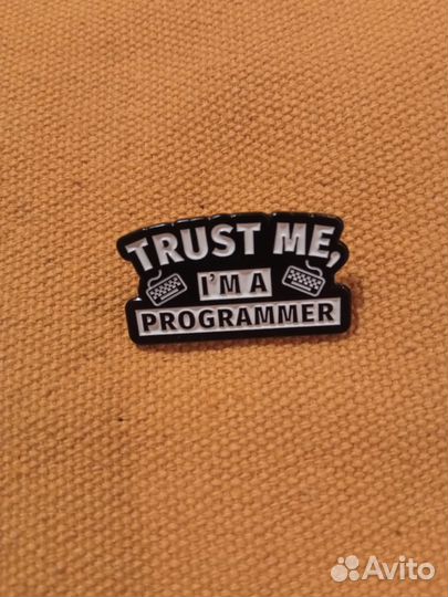 Значки пин металлические. Я айтишник