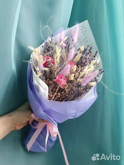 Букет из сухоцветов и лаванды