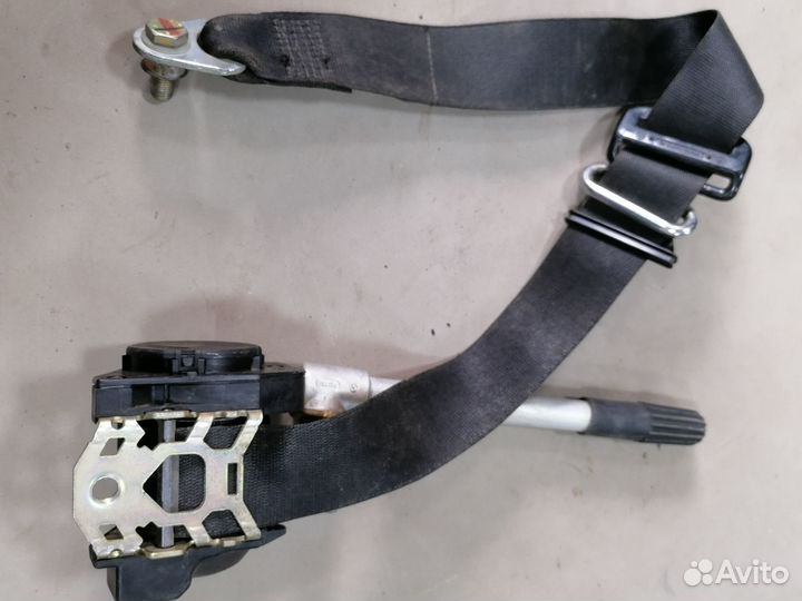 Ремень безоп.перед.с пиропатрон. Mercedes 190 W201