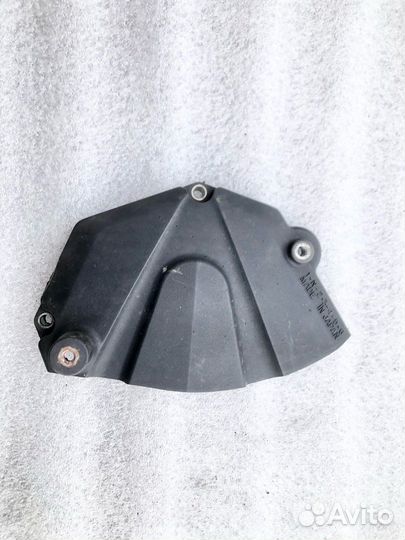 Yamaha YZF R6 08 крышка передней звезды