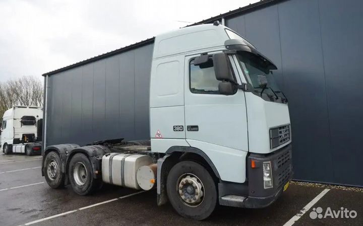 Pазбираем грузовик Volvo FH 2001-2005