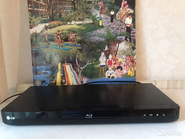 Blu-ray плеер LG BD550/Новый