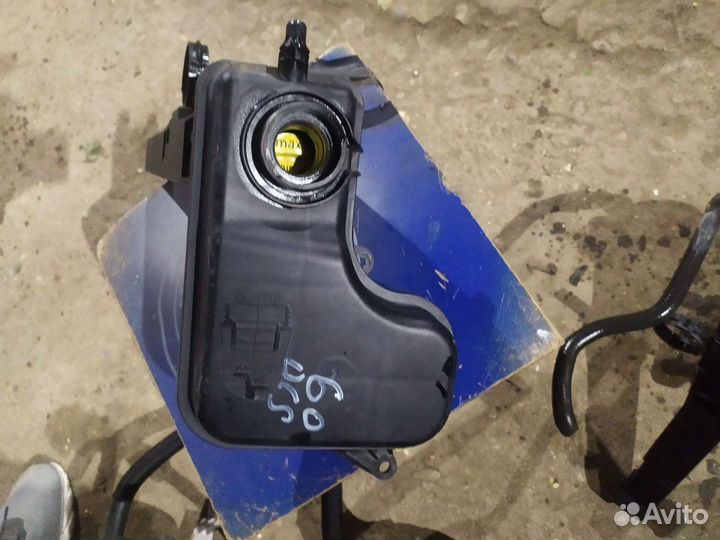 Расширительный бачок бмв Е60 Дизель