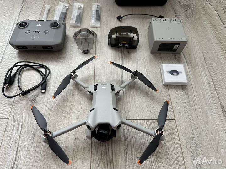 Dji mini 4 pro + fly more kit plus