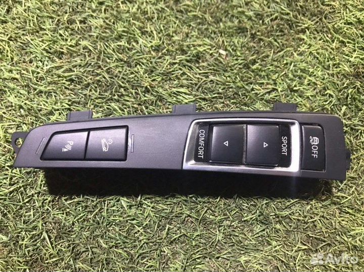 Панель управления в центральной консоли. Bmw 5 F10