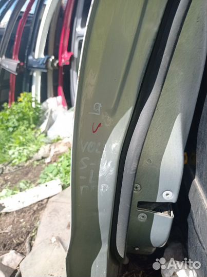 Дверь вольво с 40