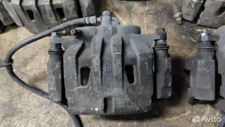 Двух поршневые суппорта Toyota Camry 40 50 55 2014