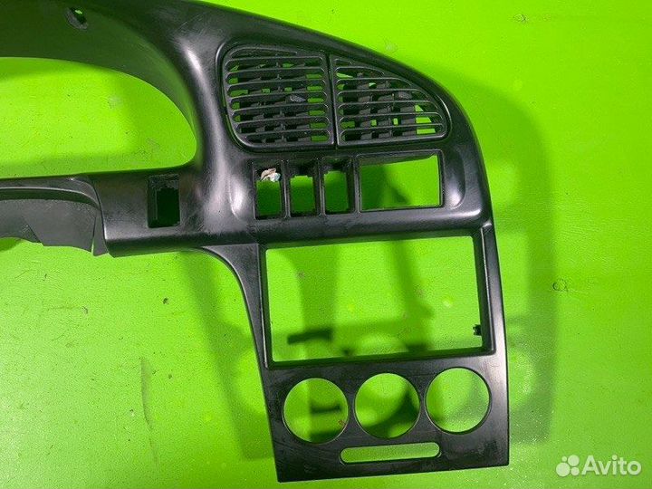 Накладка центральной консоли Kia Spectra S6D 2006