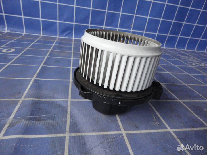 Моторчик печки Chevrolet Captiva