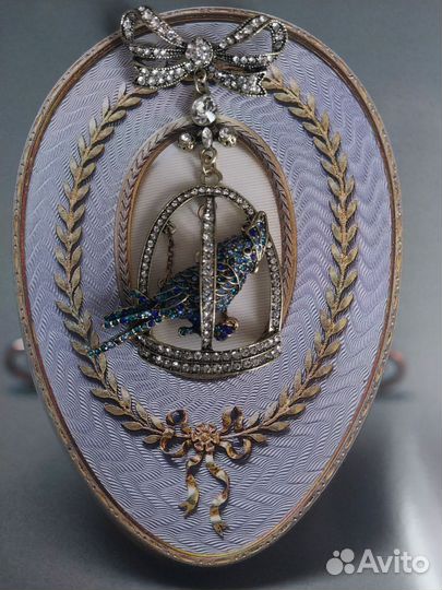 Роскошная брошь