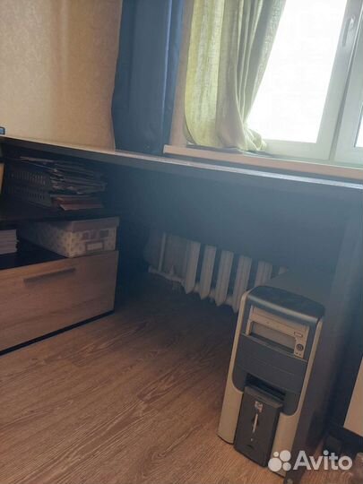 Стол письменный офисный