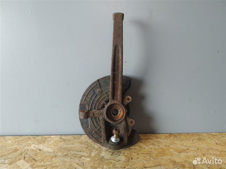 Кулак передний правый Mercedes Ml-Class W164