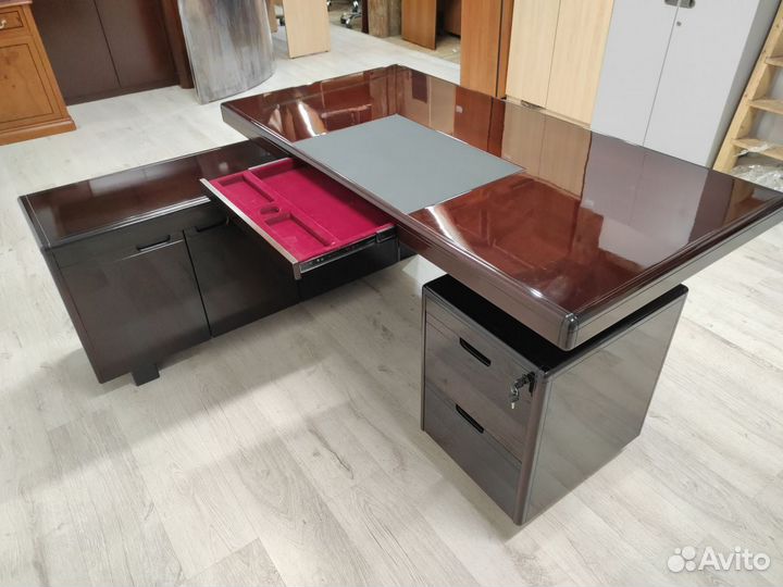 Кабинет руководителя (3 предмета) б/у 02019